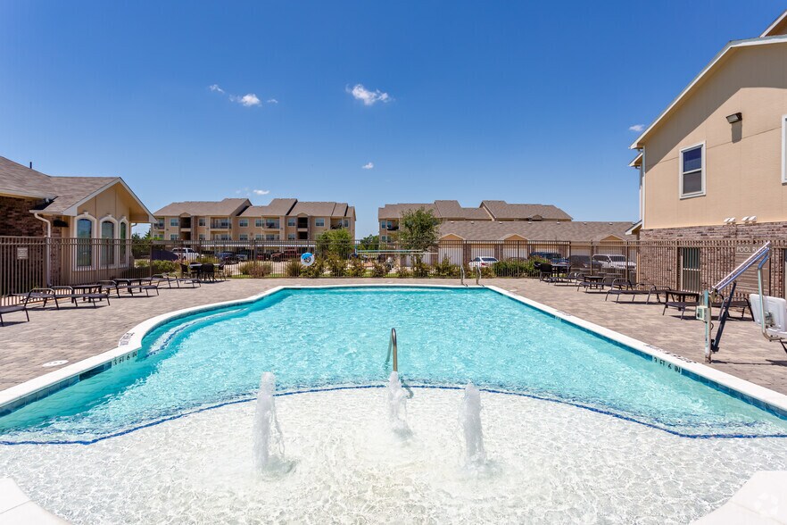 More Photos Of 2410 W Jack Finney Blvd, Greenville Apartments For Sale