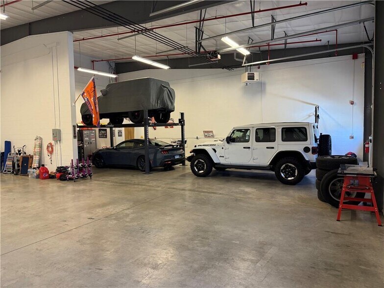 More Photos Of 345-355 Compass Cir, North Kingstown Warehouse For Sale