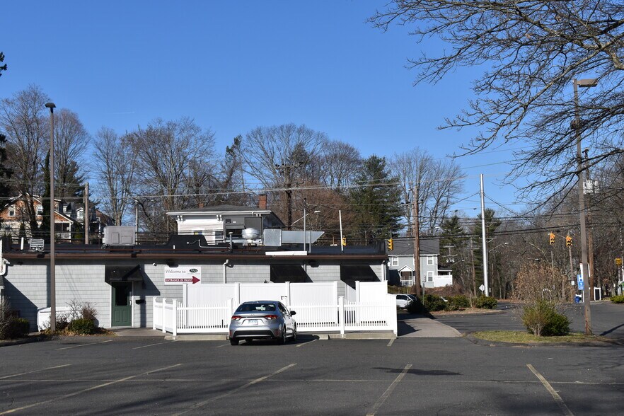 More Photos Of 150 Central St, Bristol Storefront For Sale