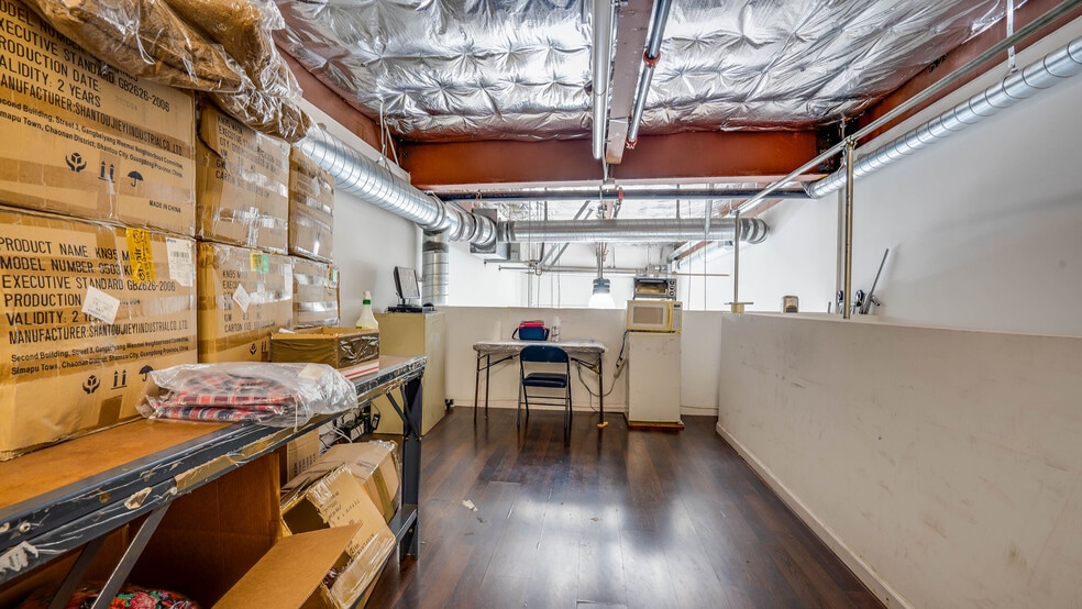 More Photos Of 921 Crocker St, Los Angeles Storefront Retail Office For Sale