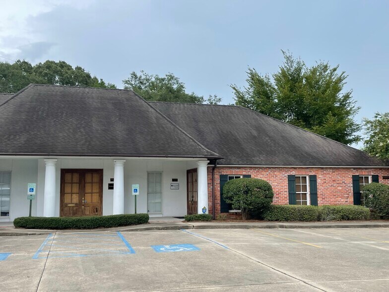 More Photos Of 9456 Jefferson Hwy, Baton Rouge Medical For Lease