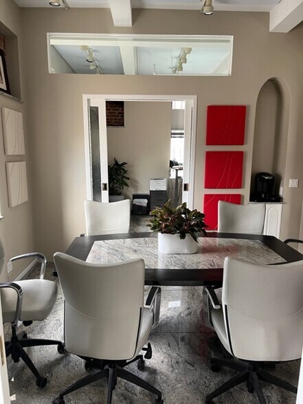 More Photos Of 1601 Arapahoe St, Denver Office For Sale