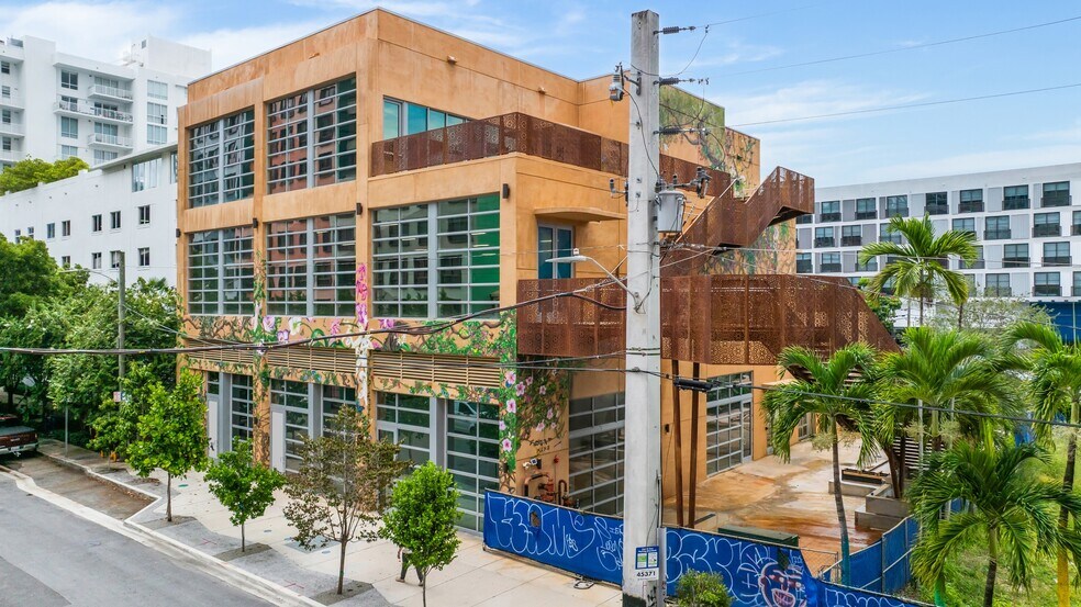 More Photos Of 70 NW 28th St, Miami Storefront Retail Office For Lease