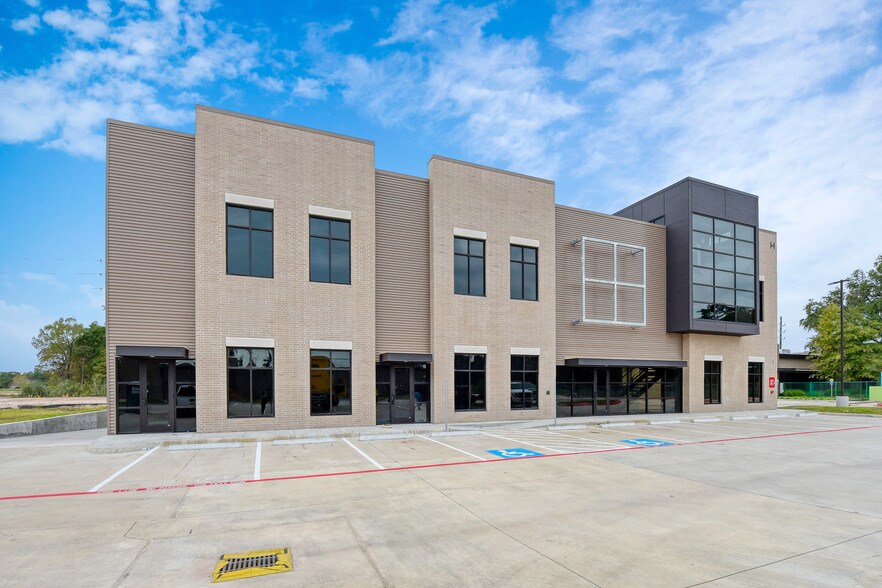 More Photos Of 24527 Gosling Rd, Spring Flex For Lease