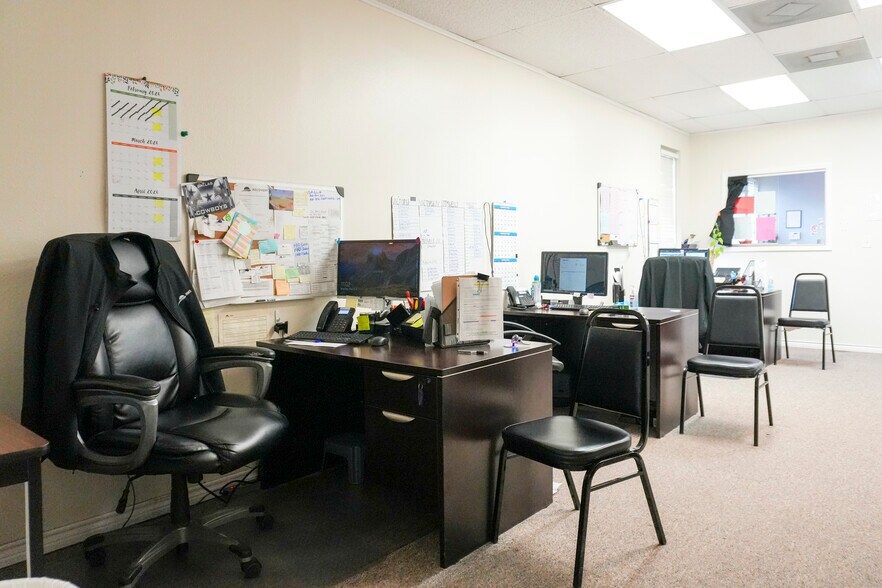 More Photos Of 1428 Laredo St, Corpus Christi Office For Sale