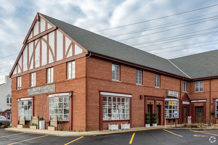 More Photos Of 314-322 Happ Rd, Northfield Storefront For Lease