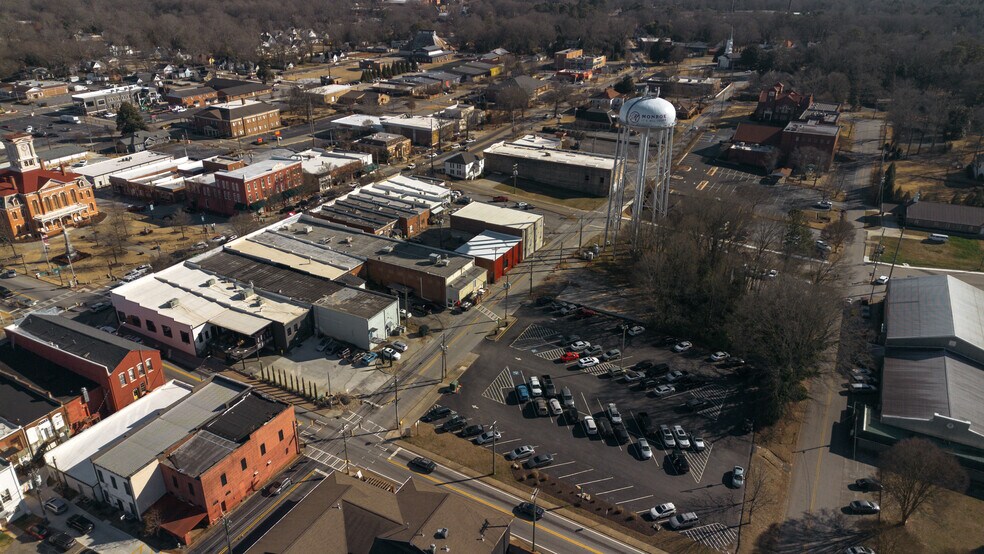 More Photos Of 116 S Broad St, Monroe Restaurant For Lease
