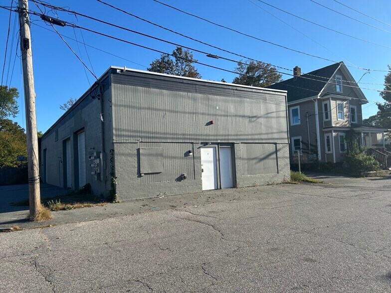 More Photos Of 262 Washington St, Warwick Warehouse For Sale