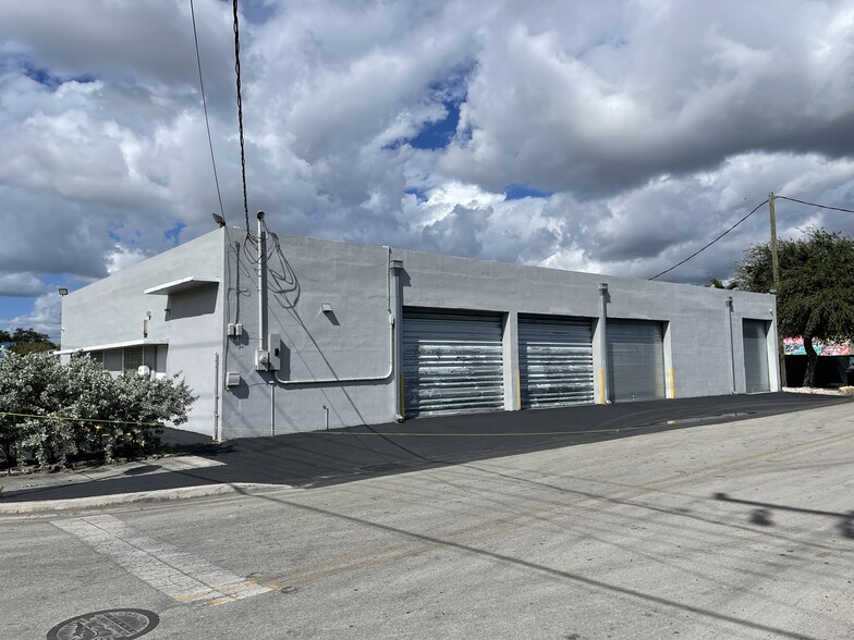 More Photos Of 5731 SW 23rd St, West Park Auto Repair For Lease