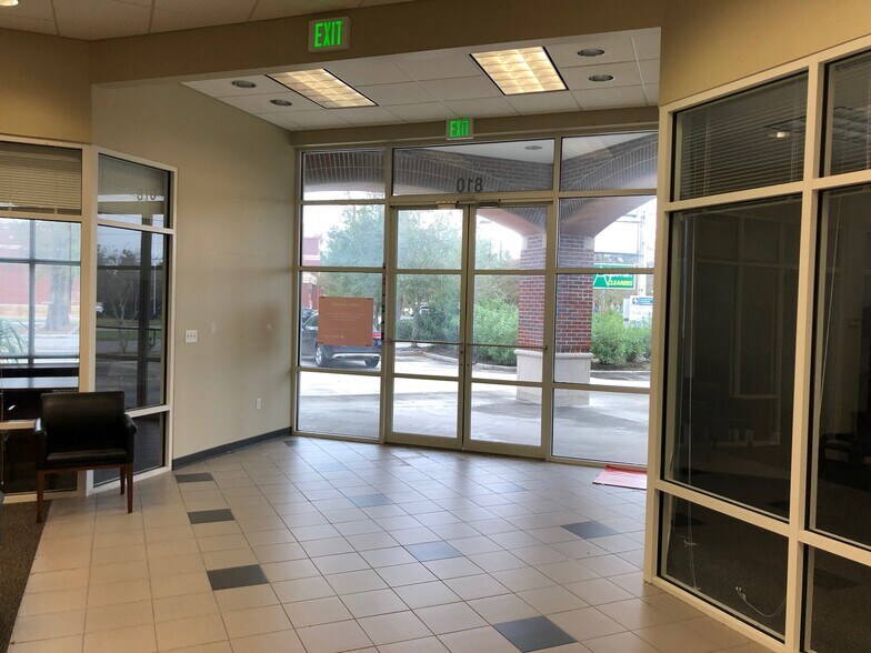 More Photos Of 810 W Esplanade Ave, Kenner Freestanding For Lease