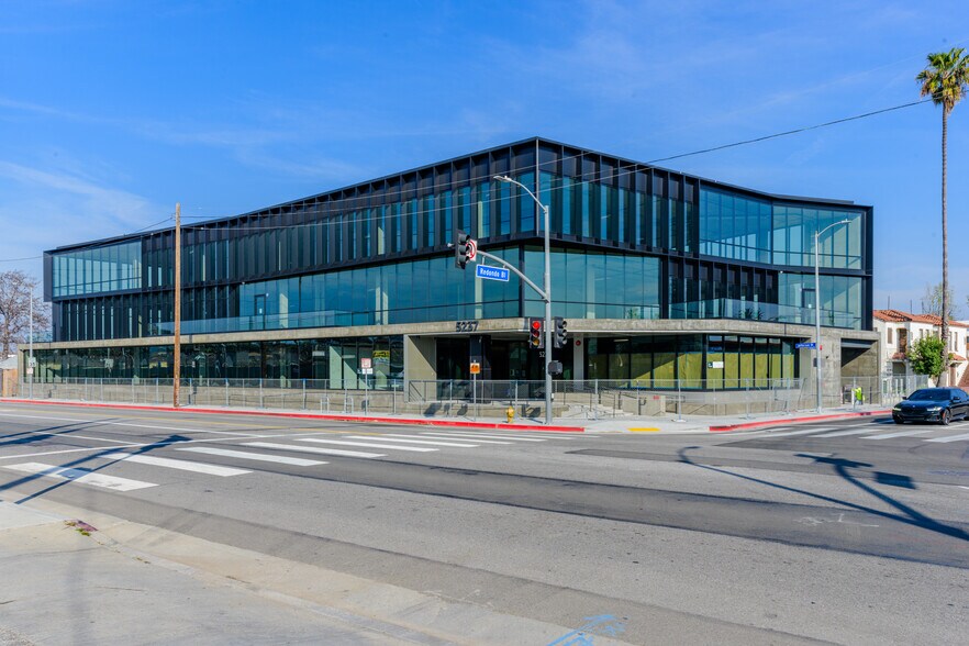 More Photos Of 5237 W Jefferson Blvd, Los Angeles Office For Sale