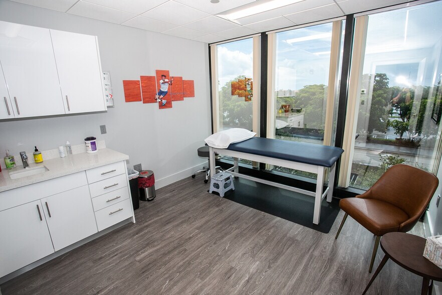 More Photos Of 1301 N Congress Ave, Boynton Beach Medical For Lease