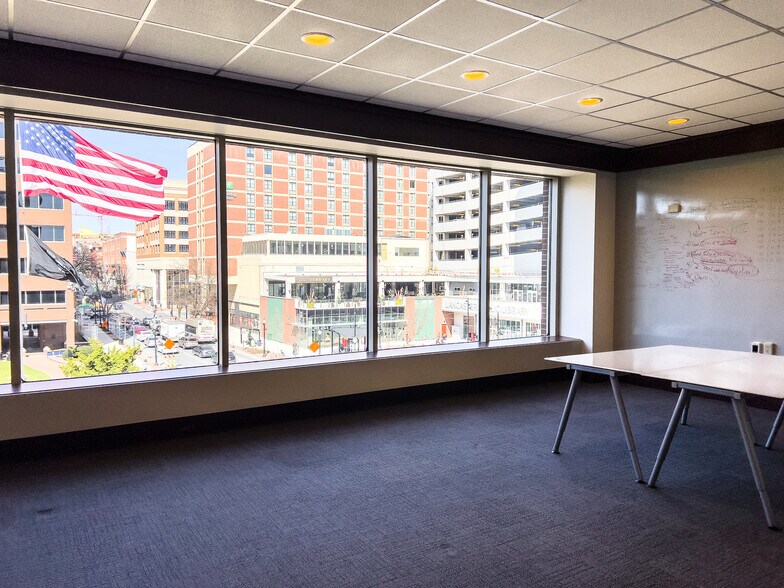 More Photos Of 100 N Queen St, Lancaster Office For Sale