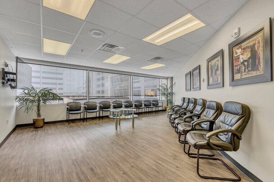 More Photos Of 2004 Hayes St, Nashville Medical For Lease