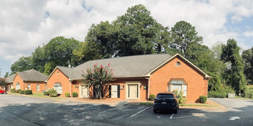 More Photos Of 1435 McLendon Dr, Decatur Office For Sale