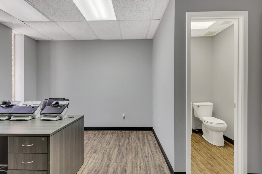 More Photos Of 2479 E 11th St, Odessa Medical For Sale