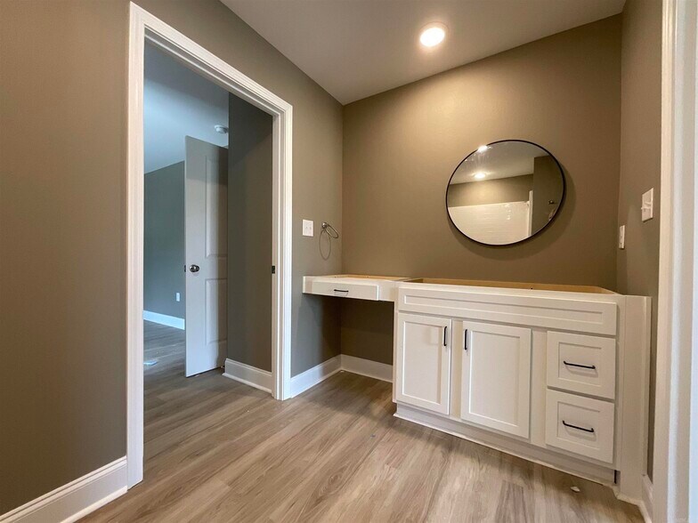 More Photos Of 405 & 407 E Center Street, Jacksonville Specialty For Sale