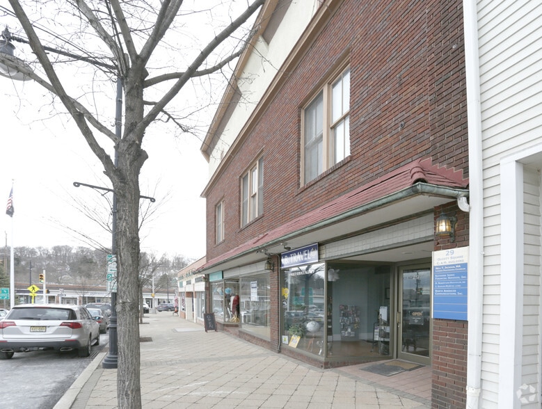 More Photos Of 27-29 Olcott Sq, Bernardsville Storefront Retail Office For Lease