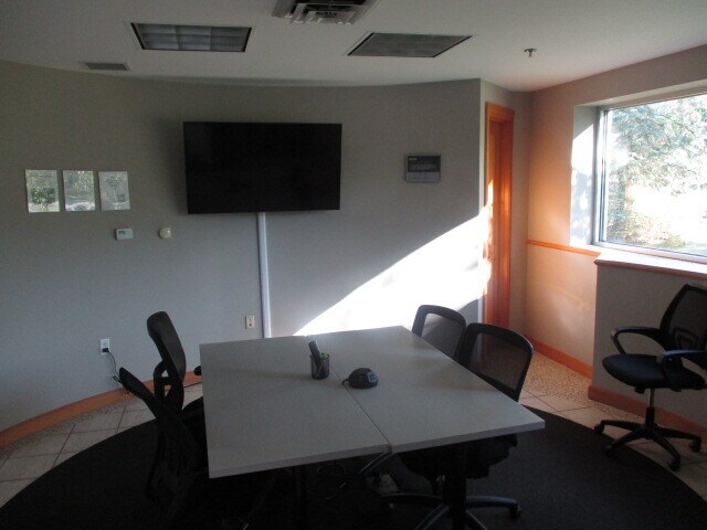 More Photos Of 2900 Northridge Dr NW, Grand Rapids Manufacturing For Sale