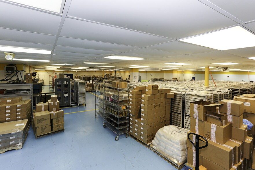 More Photos Of 314 Lakeside Rd, Solvay Light Distribution For Sale