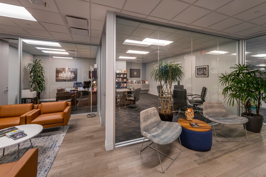 More Photos Of 12515 Research Blvd, Austin Unknown For Lease