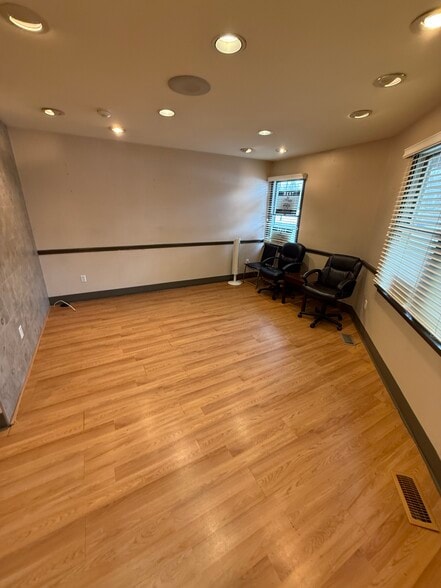 More Photos Of 120 Madison Ave, Mount Holly Medical For Lease