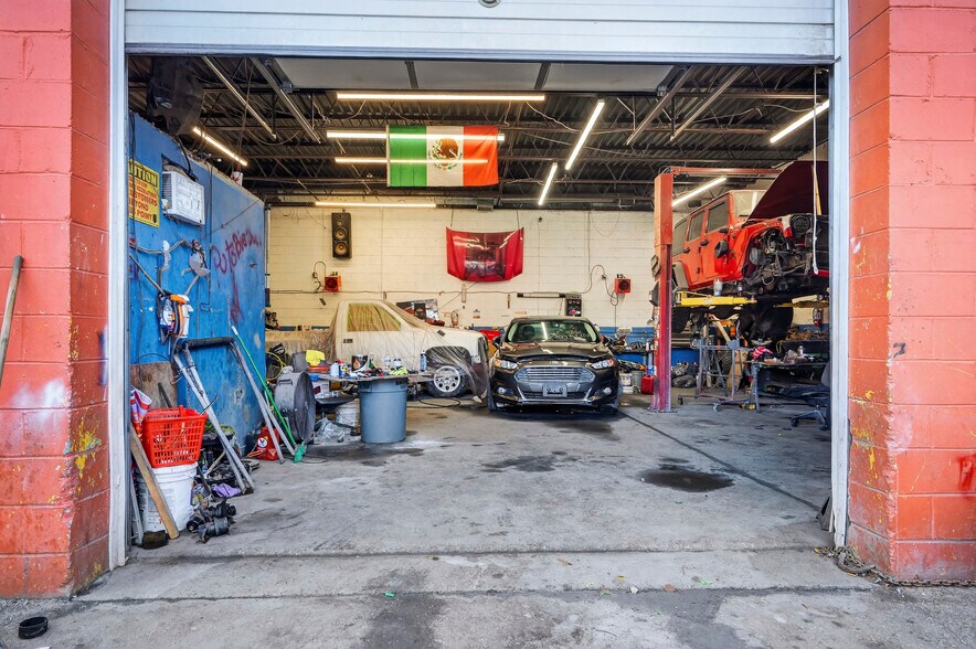 More Photos Of 6125 Tulip St, Philadelphia Auto Repair For Sale