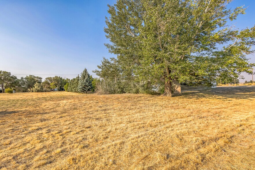 More Photos Of 2404 W US Hwy 93, Arco Service Station For Sale