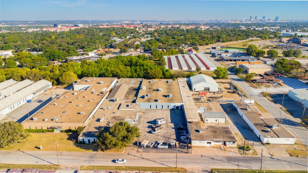 More Photos Of 2930 W Pafford St, Fort Worth Unknown For Lease