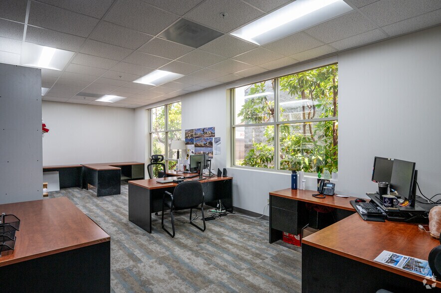 More Photos Of 1124 Bristol St, Costa Mesa Office For Sale