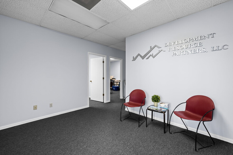 More Photos Of 4171-4193 Crescent Dr, Saint Louis Medical For Sale