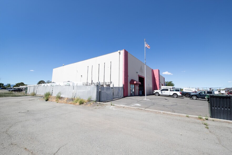 More Photos Of 1025 Telegraph St, Reno Warehouse For Lease