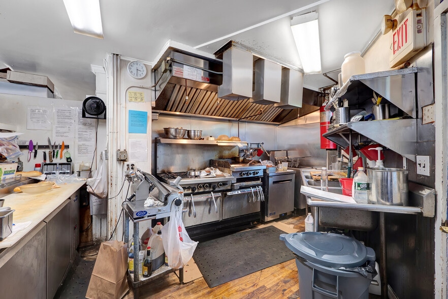 More Photos Of 472 Old Stone Hwy, East Hampton Storefront Retail Residential For Sale