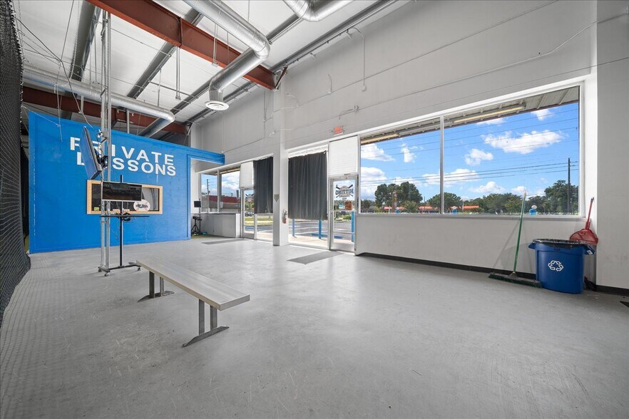 More Photos Of 2401 SE 58th Ave, Ocala General Retail For Sale