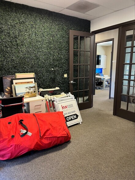 More Photos Of 26135 Carmel Rancho Blvd, Carmel General Retail For Lease