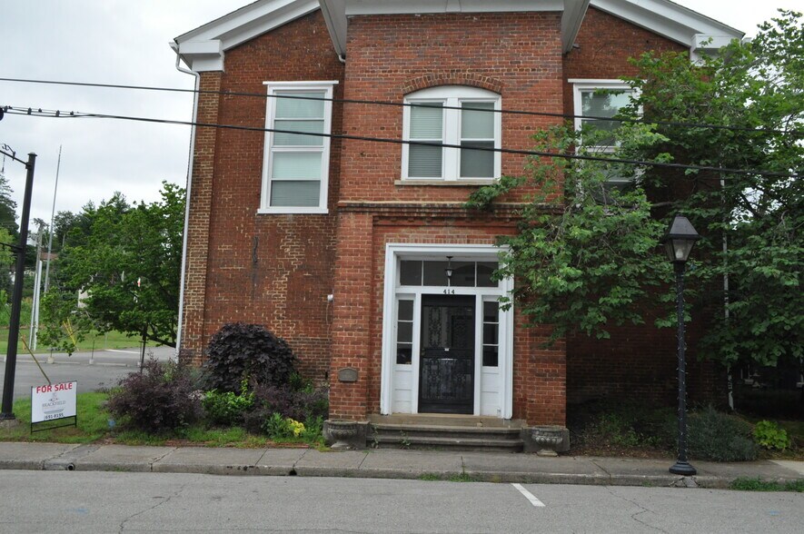 More Photos Of 414 Wharf St, Loudon Office For Sale