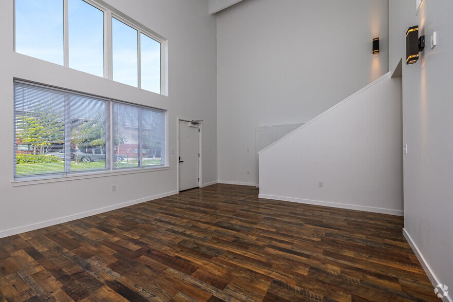 More Photos Of 401 Charlotte St, Kansas City Apartments For Sale
