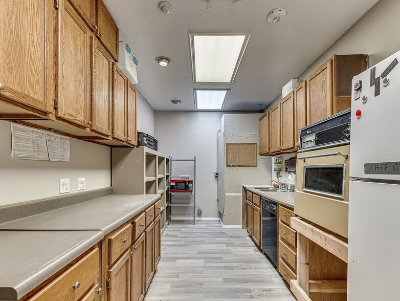 More Photos Of 1419 W London St, El Reno Religious Facility For Sale