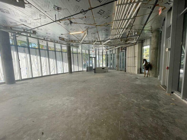 More Photos Of 1 Collins Ave, Miami Beach Apartments For Lease