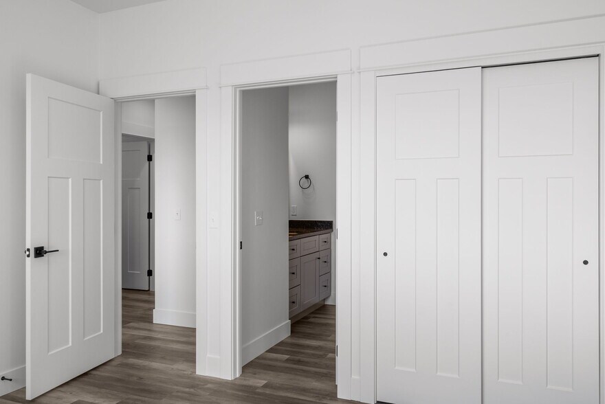 More Photos Of 202 Fletching Way, Belgrade Industrial For Sale