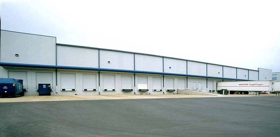 More Photos Of 1050 Triad Ct, Marietta Warehouse For Lease