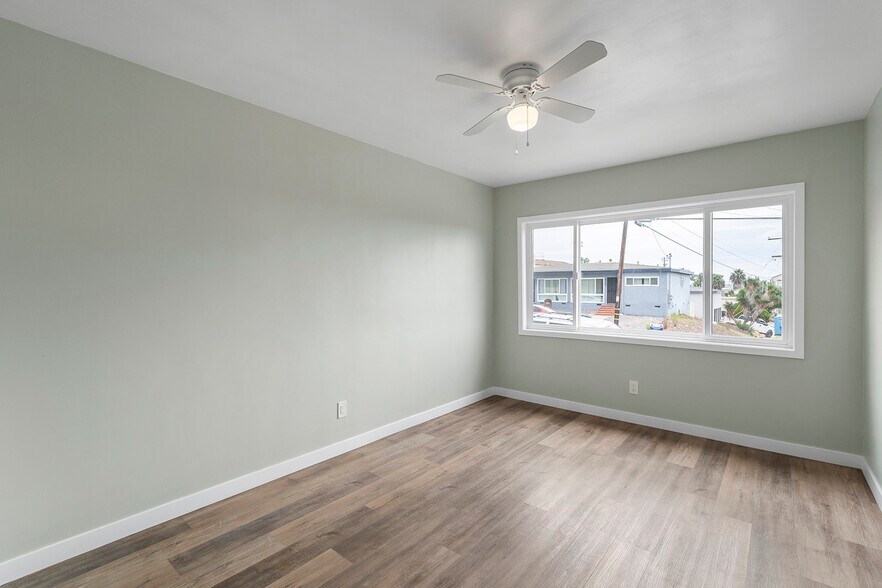 More Photos Of 4924-4926 Iroquois Ave, San Diego Specialty For Sale