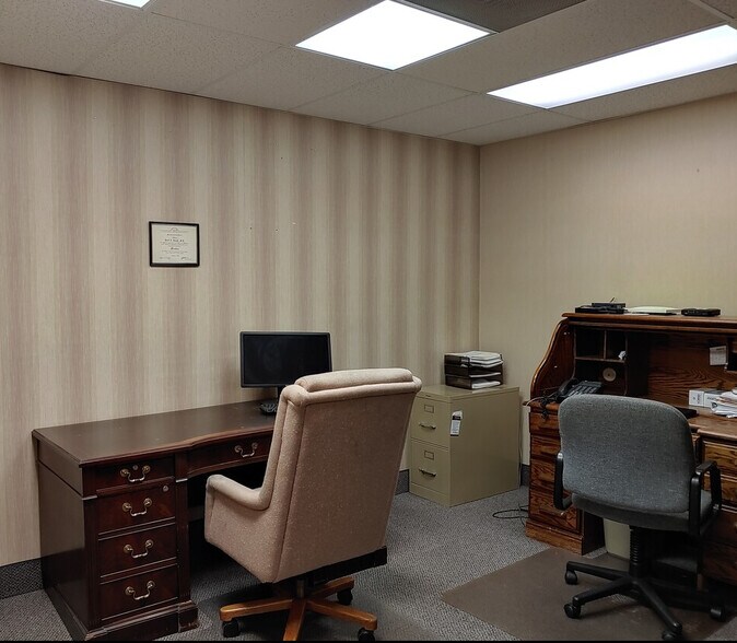 More Photos Of 106 Elden St, Herndon Medical For Sale