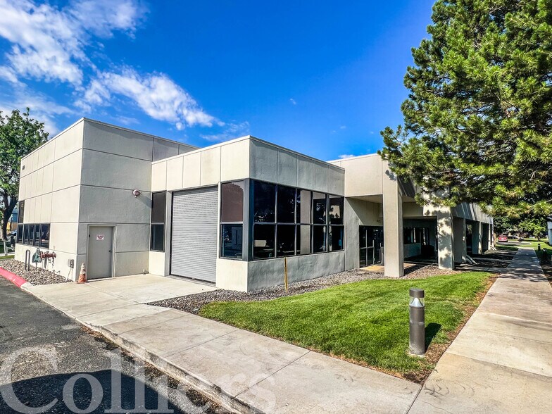 More Photos Of 600 N Steelhead Way, Boise Showroom For Sale
