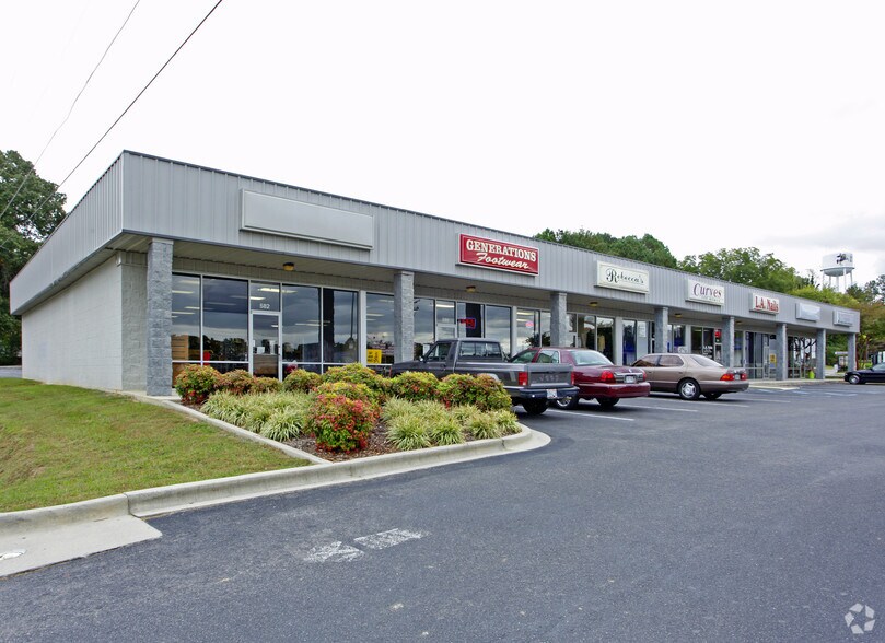 Primary Photo Of 570-582 N Brindlee Mountain Pky, Arab Unknown For Lease