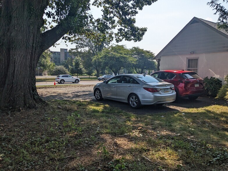 More Photos Of 1000 Old York Rd, Abington Office Residential For Sale