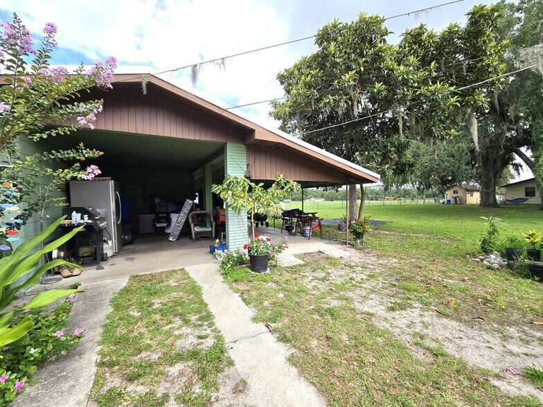 More Photos Of 912 Pearl Mary Cir, Plant City Apartments For Sale