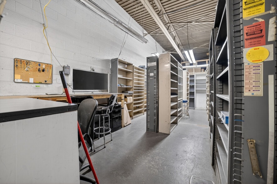 More Photos Of 702 Charles St, Galion Auto Dealership For Sale