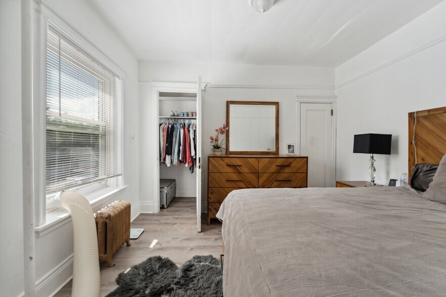 More Photos Of 99 Oak St, Binghamton Apartments For Sale