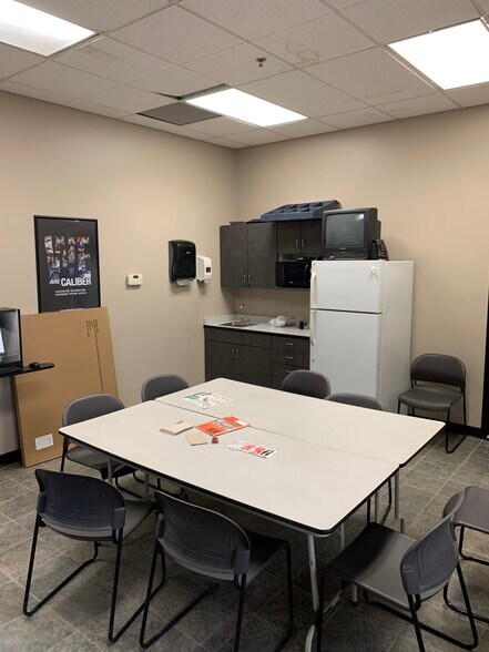 More Photos Of 15129 Foliage Ave, Apple Valley Auto Repair For Sale